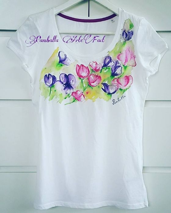 Снимка на Spring tulips t-shirt