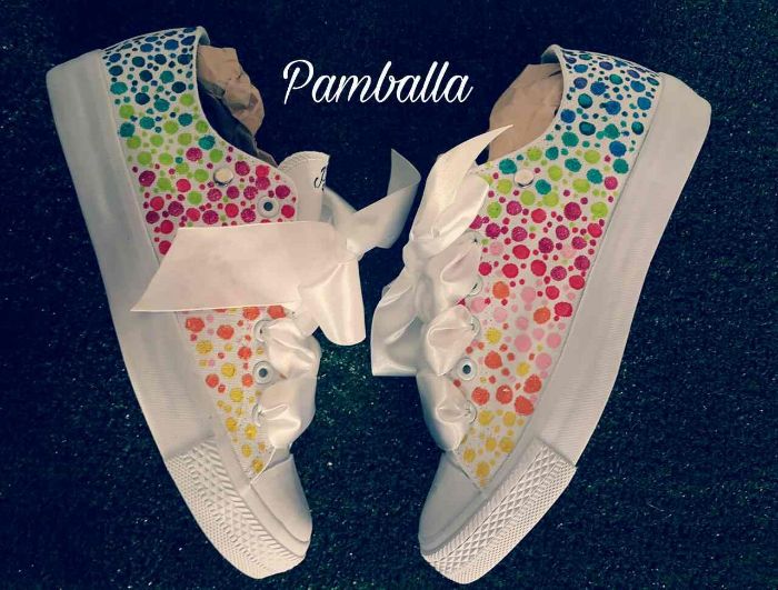 Снимка на Dotted sneakers