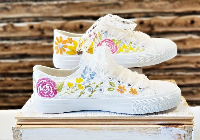 Снимка на Spring flowers yellow sneakers