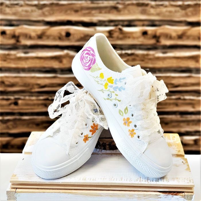 Снимка на Spring flowers yellow sneakers