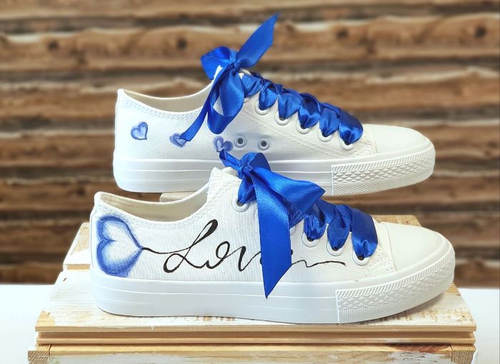 Снимка на Love sneakers