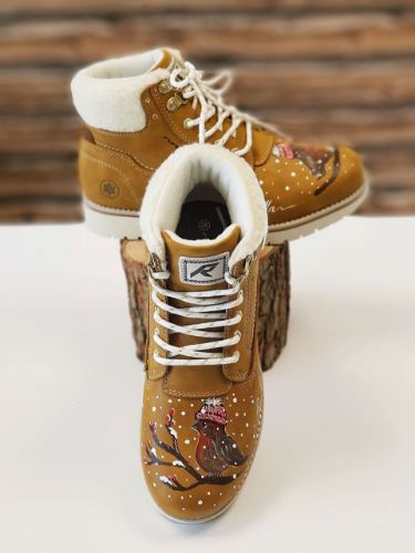 Снимка на Snow birds boots caramel