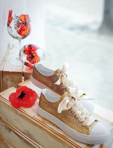 Снимка на Gold wedding sneakers