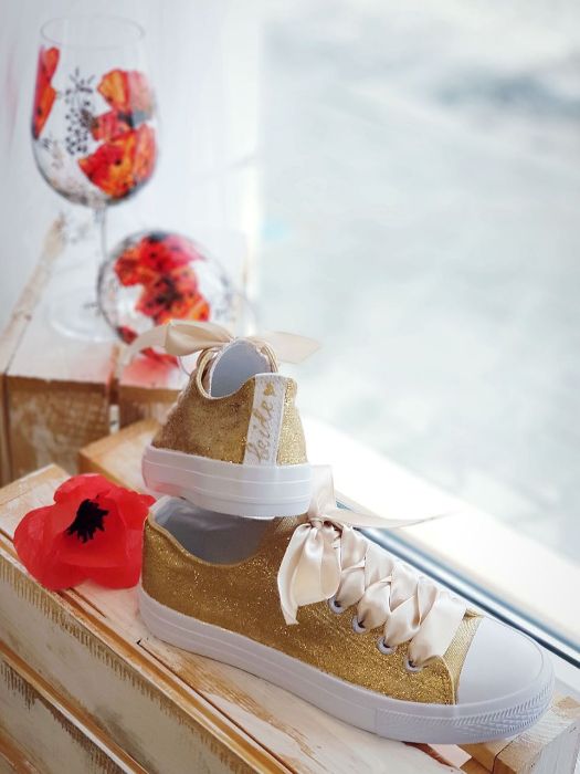 Снимка на Gold wedding sneakers