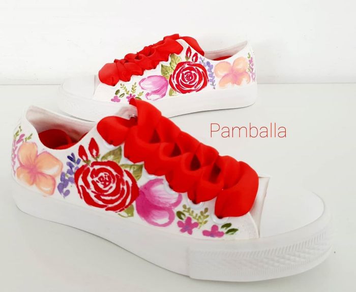 Снимка на Spring flowers red sneakers