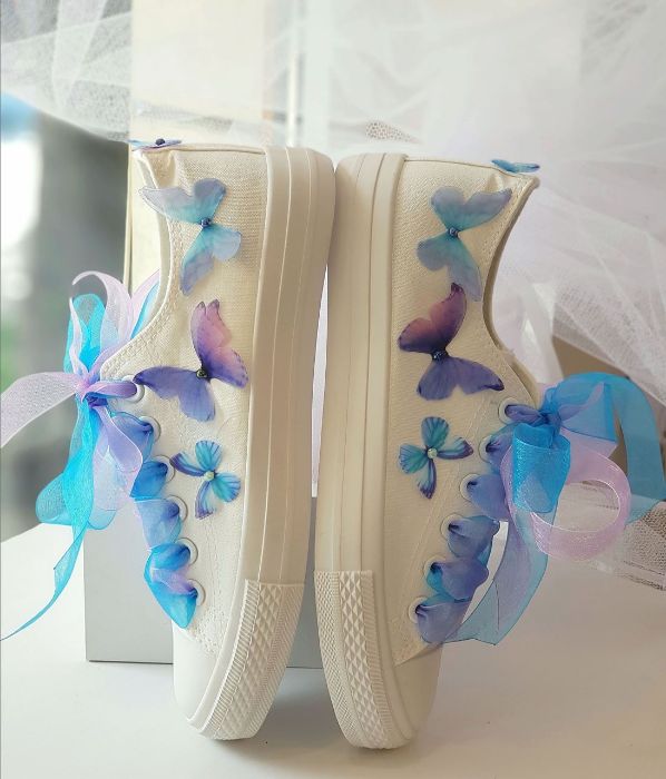 Снимка на Blue - Violet Butterflies sneakers