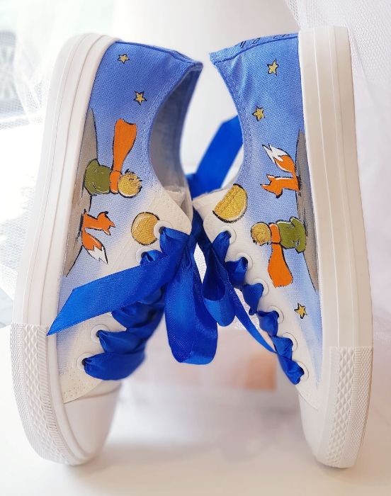 Снимка на Little Prince in blue sneakers