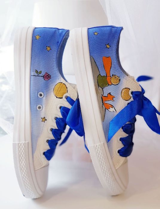 Снимка на Little Prince in blue sneakers