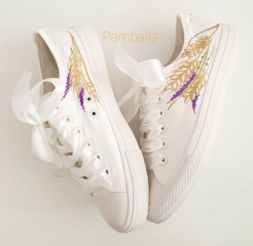 Снимка на Lavender and wheat wedding sneakers