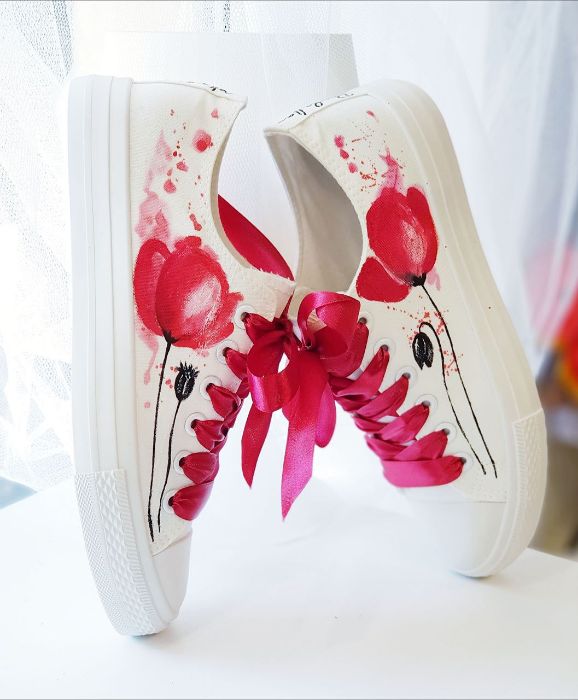 Снимка на Watercolor Poppies sneakers