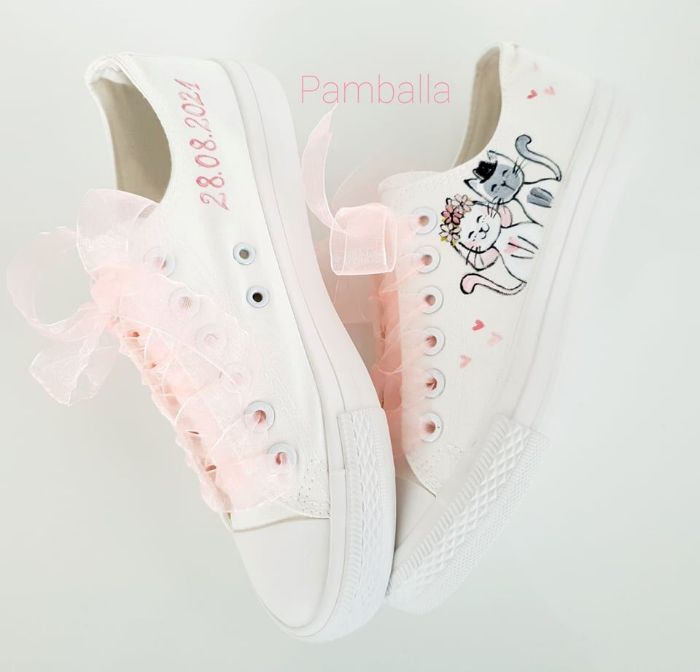 Снимка на Kitty Cat wedding sneakers