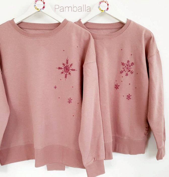 Снимка на Snowflakes II Sweatshirt