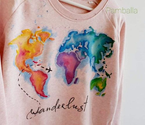 Снимка на Wonderlust Sweatshirt