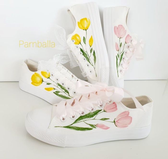 Снимка на Eustoma Flower Yellow wedding sneakers