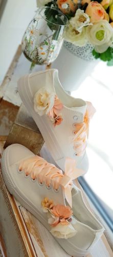 Снимка на 3D Flowers Peach sneakers 