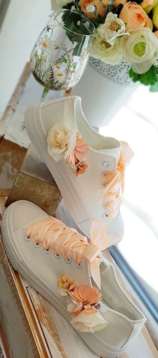 Снимка на 3D Flowers Peach sneakers 