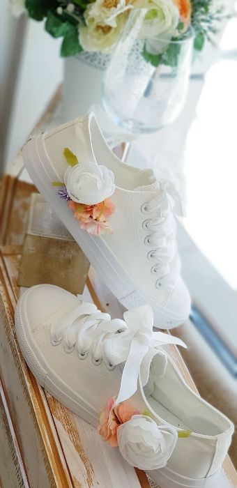 Снимка на 3D Flowers White sneakers 