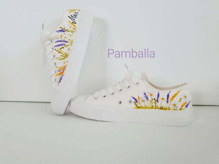 Снимка на Flowers wedding sneakers