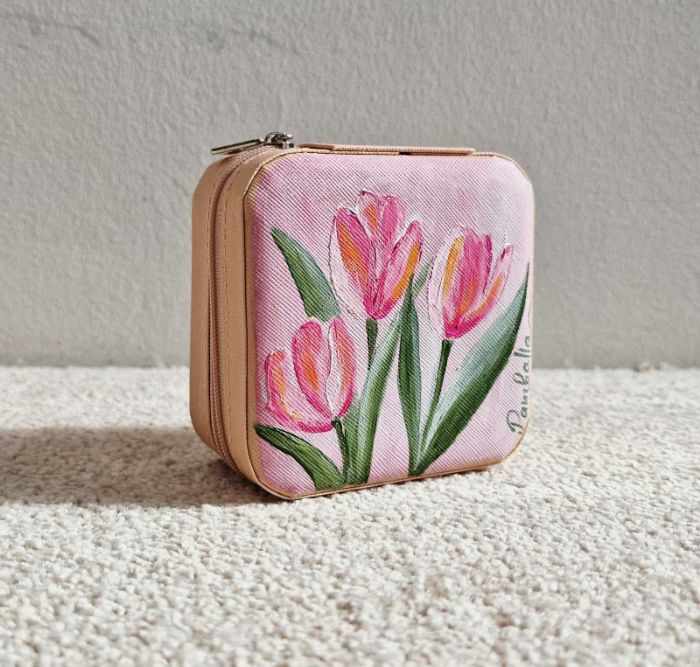 Снимка на Trio Tulips Jewelry Box | Кутия за бижута Трио лалета