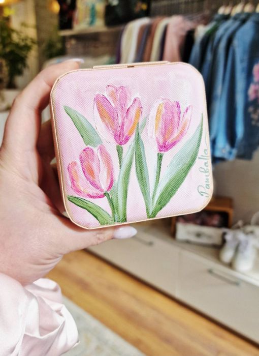 Снимка на Trio Tulips Jewelry Box | Кутия за бижута Трио лалета