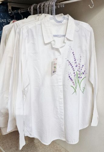 Снимка на Lavender Poetry Shirt | Ръчно рисувана риза Лавандулова поезия XL